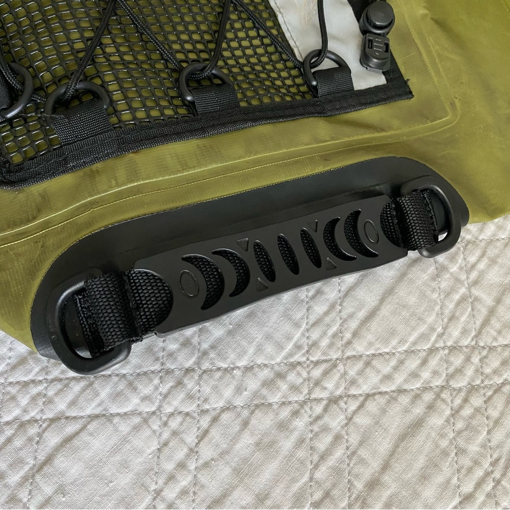 Heeta 10L Waterproof Dry Bag Olive Green - Picture 3 of 7